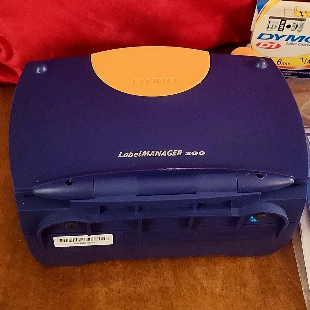 NEW Vintage DYMO LabelManager 200 Electronic Labelmaker  open box